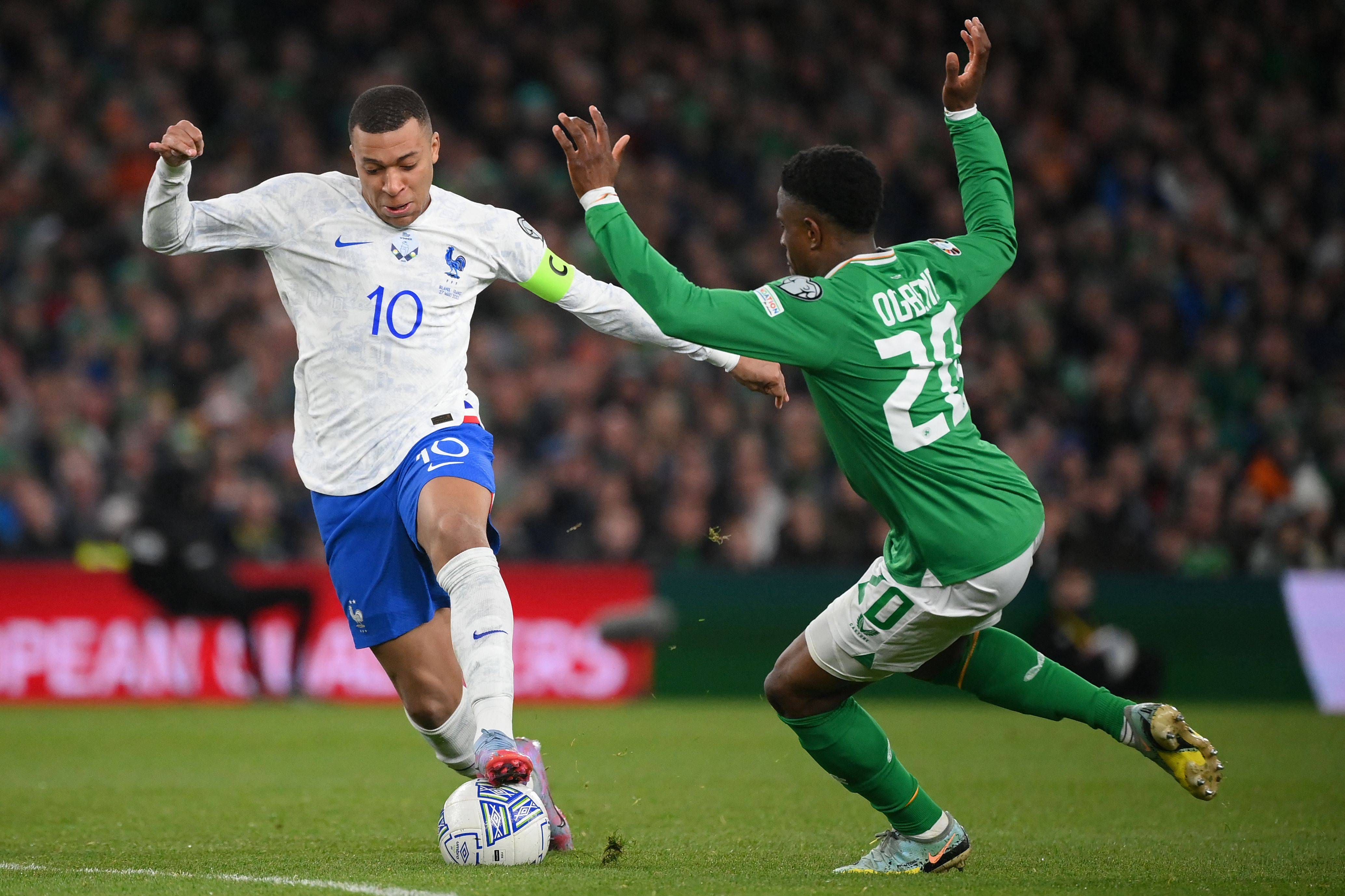 英国威廉希尔-格陵兰队在欧预赛中展现团结协作，获胜