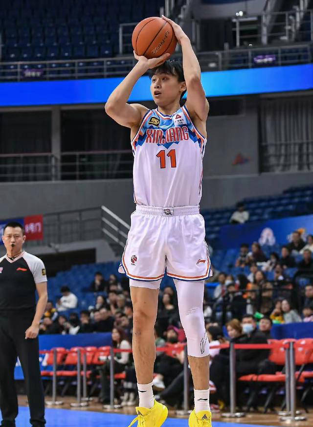 威廉希尔中文站-激烈比赛中涌现出优秀球员，实力抢眼