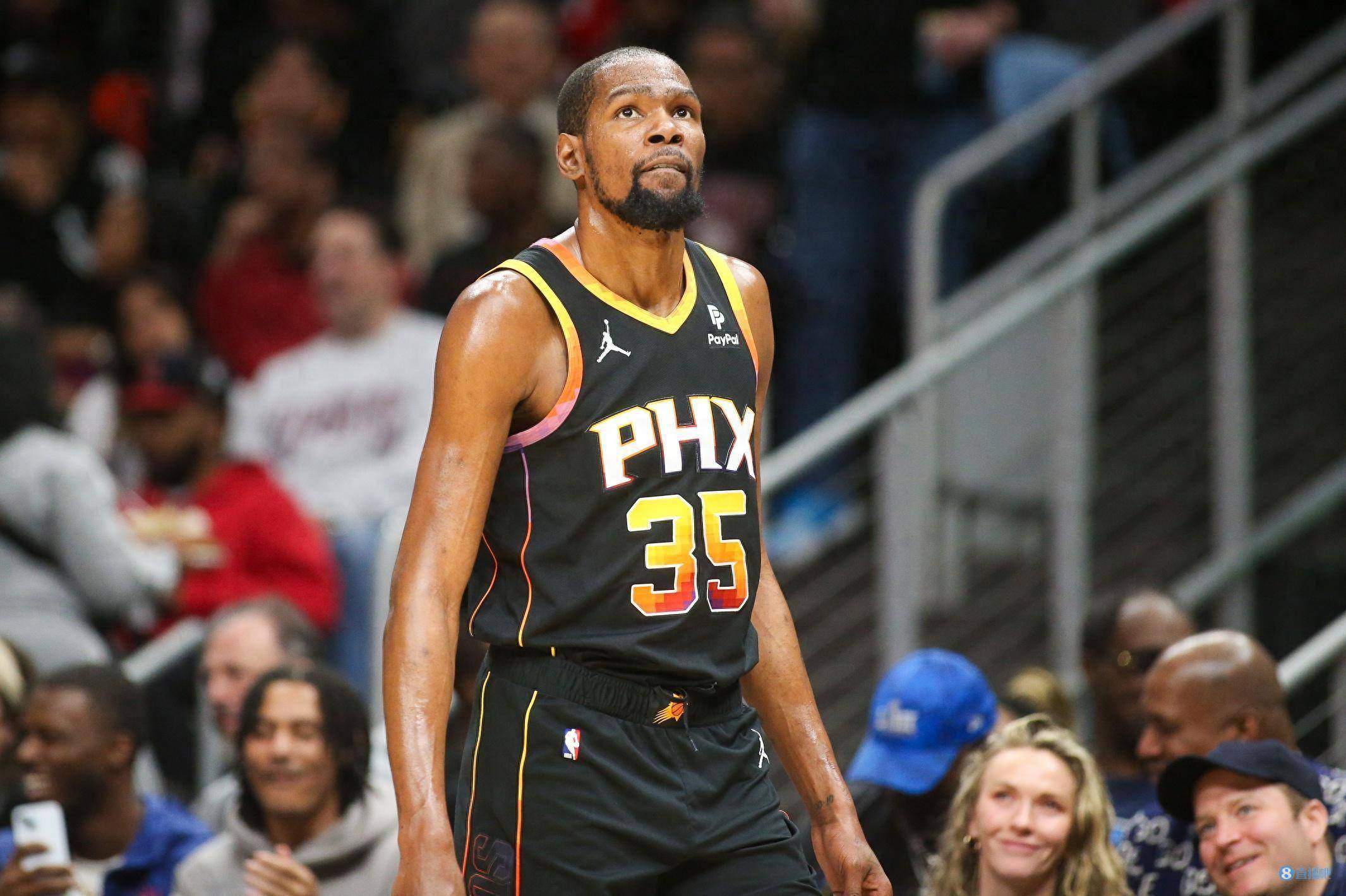 球员个个拼尽全力争取每分进账 球员个个拼尽全力争取每分进账