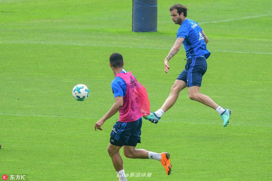 汉堡迎战激烈比赛，继续全力以赴