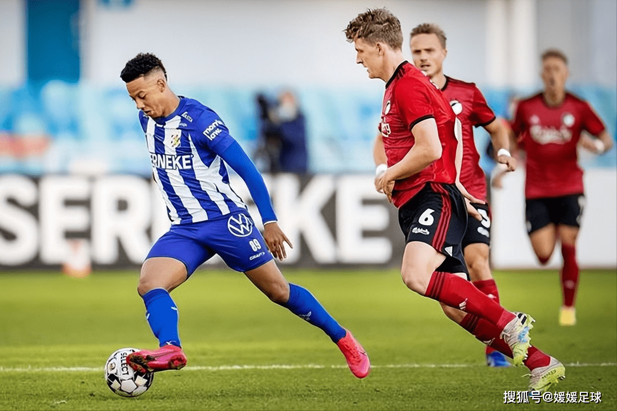 威廉希尔中文站-沙尔克04客场不敌弗赖堡，战绩受挫