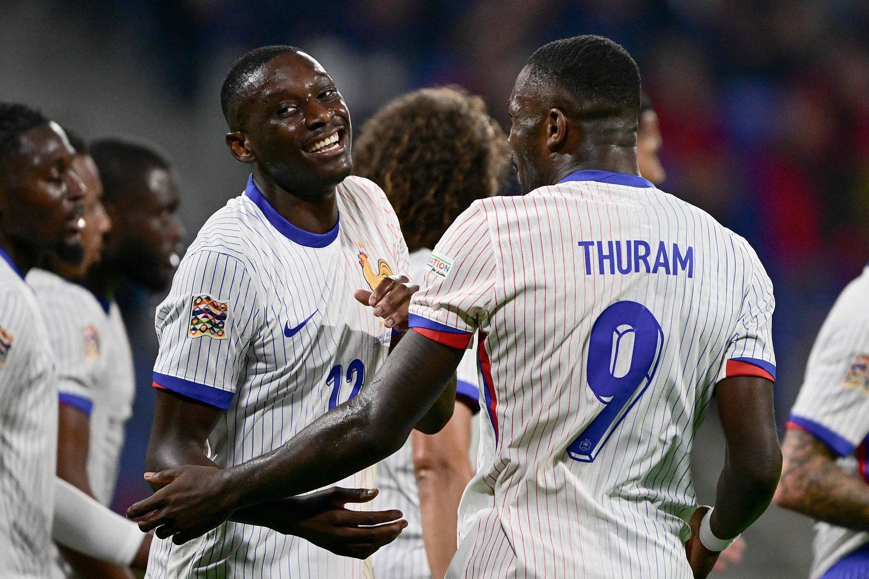 燃烧吧，欧洲赛场！球队拼尽全力争夺胜利