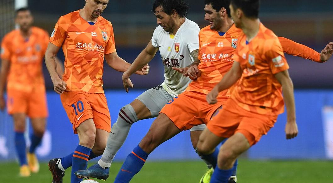 威廉希尔中文站-华夏幸福客场大败鲁能，士气低落