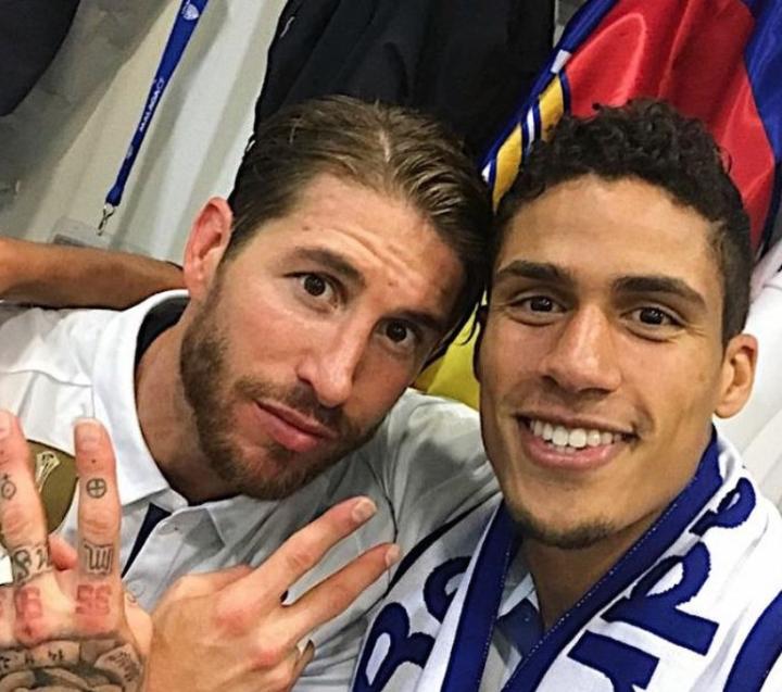 皇马球迷在社交媒体上秀球队纹身