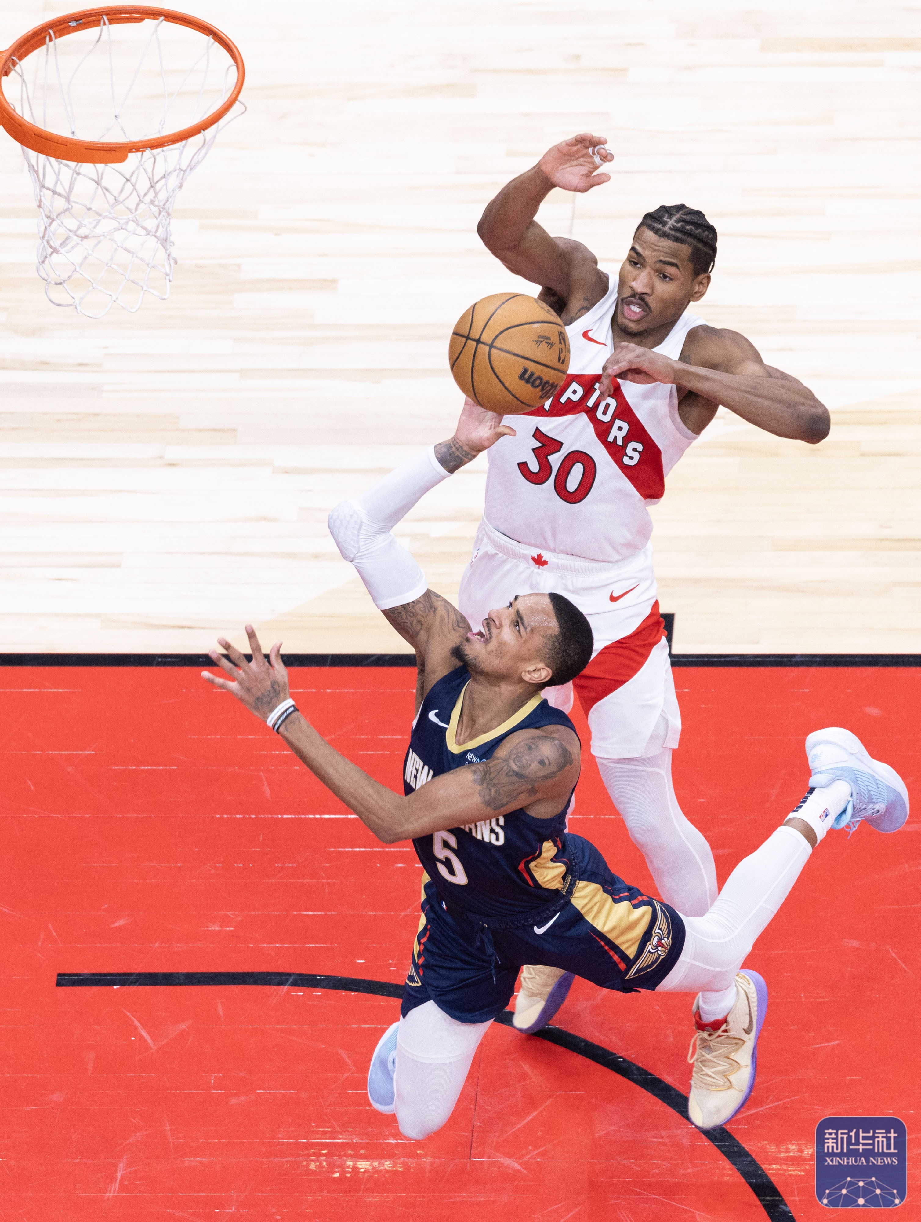 猛龙前锋表现出色，球队整体战术完善