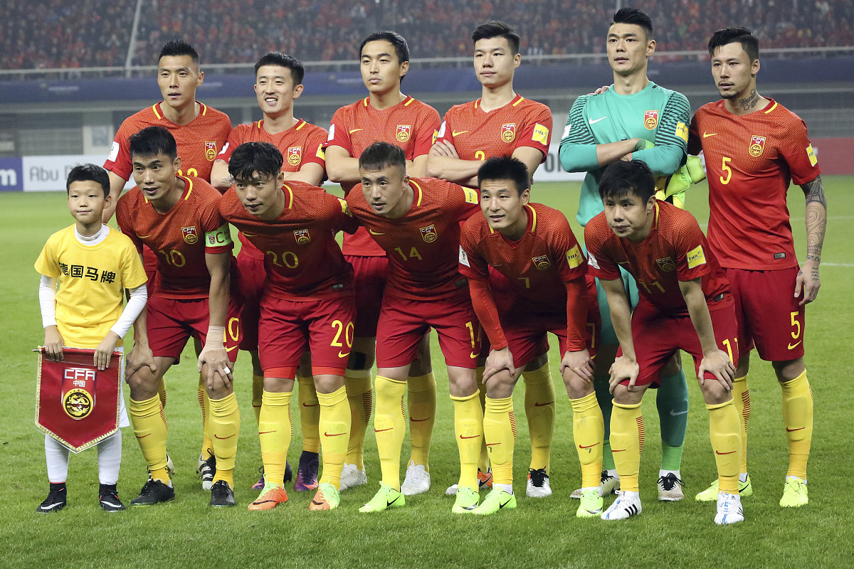 威廉希尔官网-足球联赛比赛中双方球队角逐豪情激荡