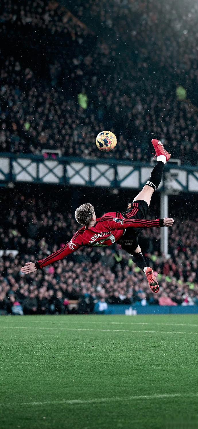 曼联客场夺冠,小法破门立功 曼联客场夺冠,小法破门立功