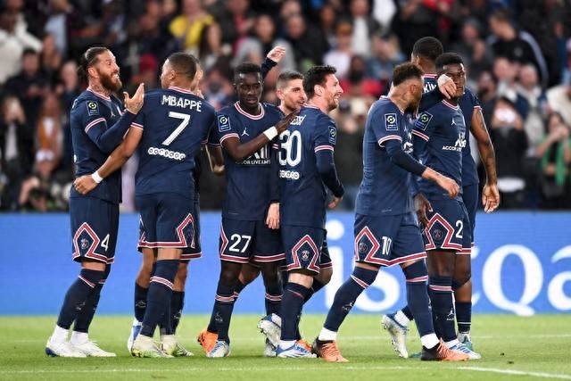 南特客场完胜圣埃蒂安客队客场轻取三分