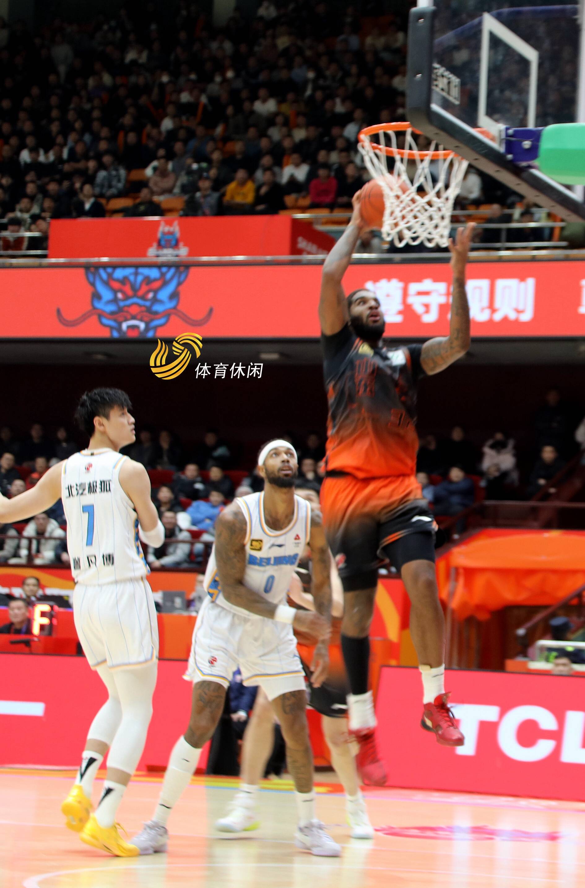 临沂男篮豪取连胜，冲刺季后赛赛场