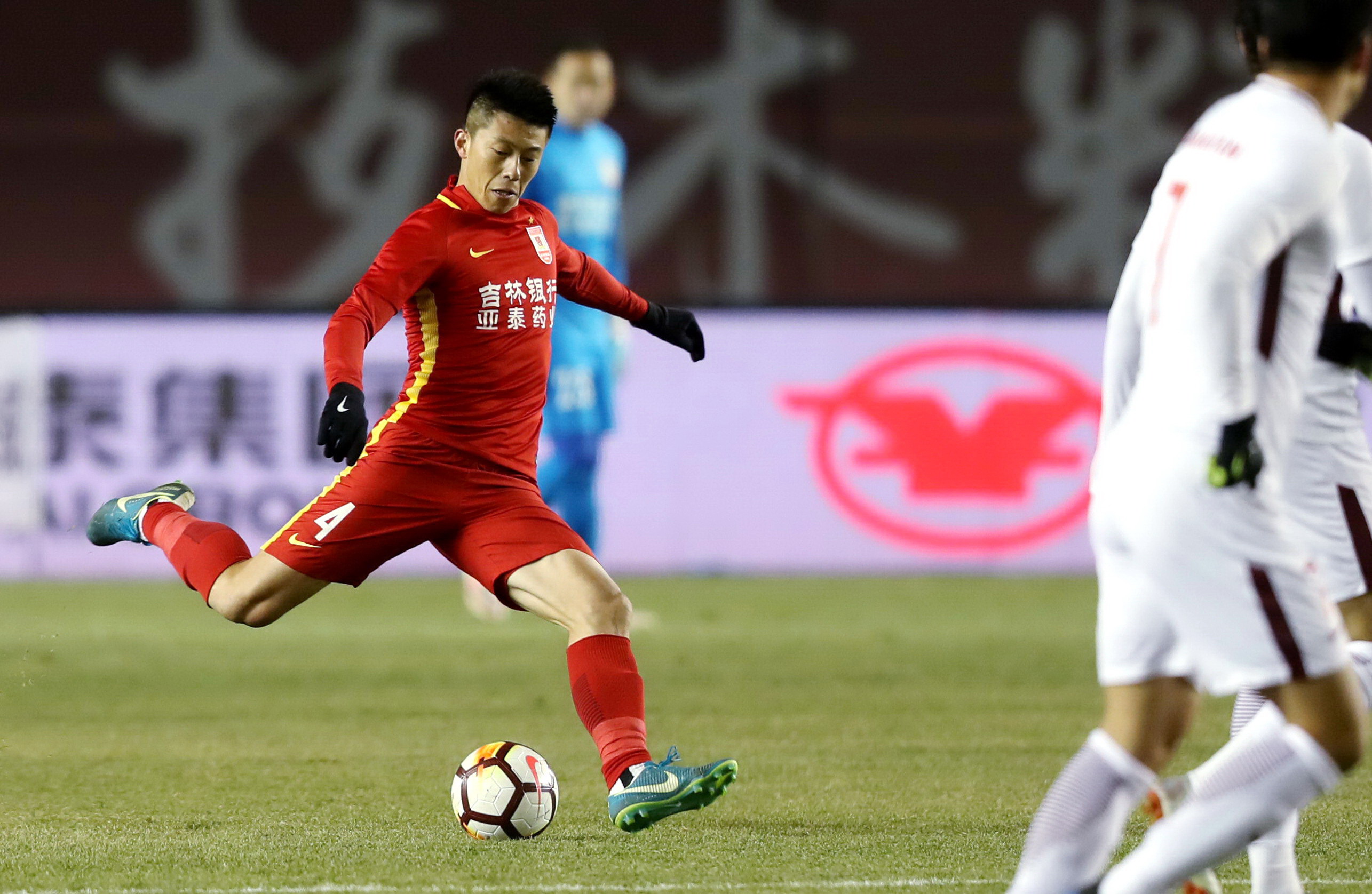 王永珀助攻帮助天津泰达击败广州富力