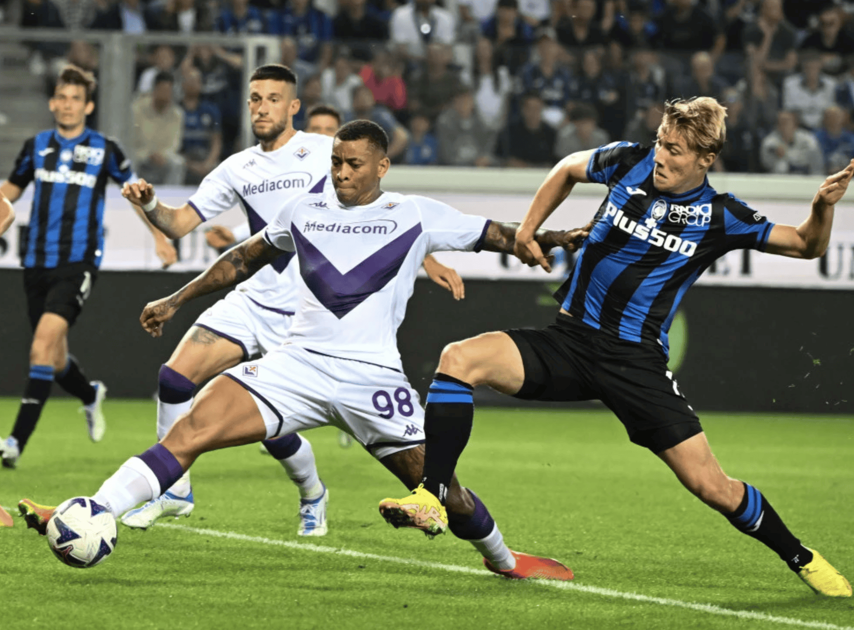 英国威廉希尔-瓦伦西亚击败亚特兰大进四强