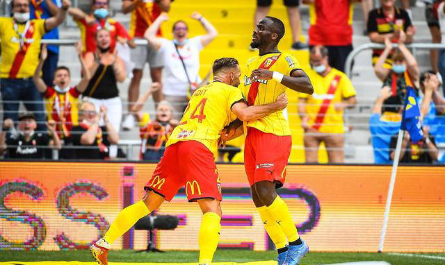 博恩茅斯南衝鋒猛進,保級壓力與勢 博恩茅斯南衝鋒猛進,保級壓力與勢