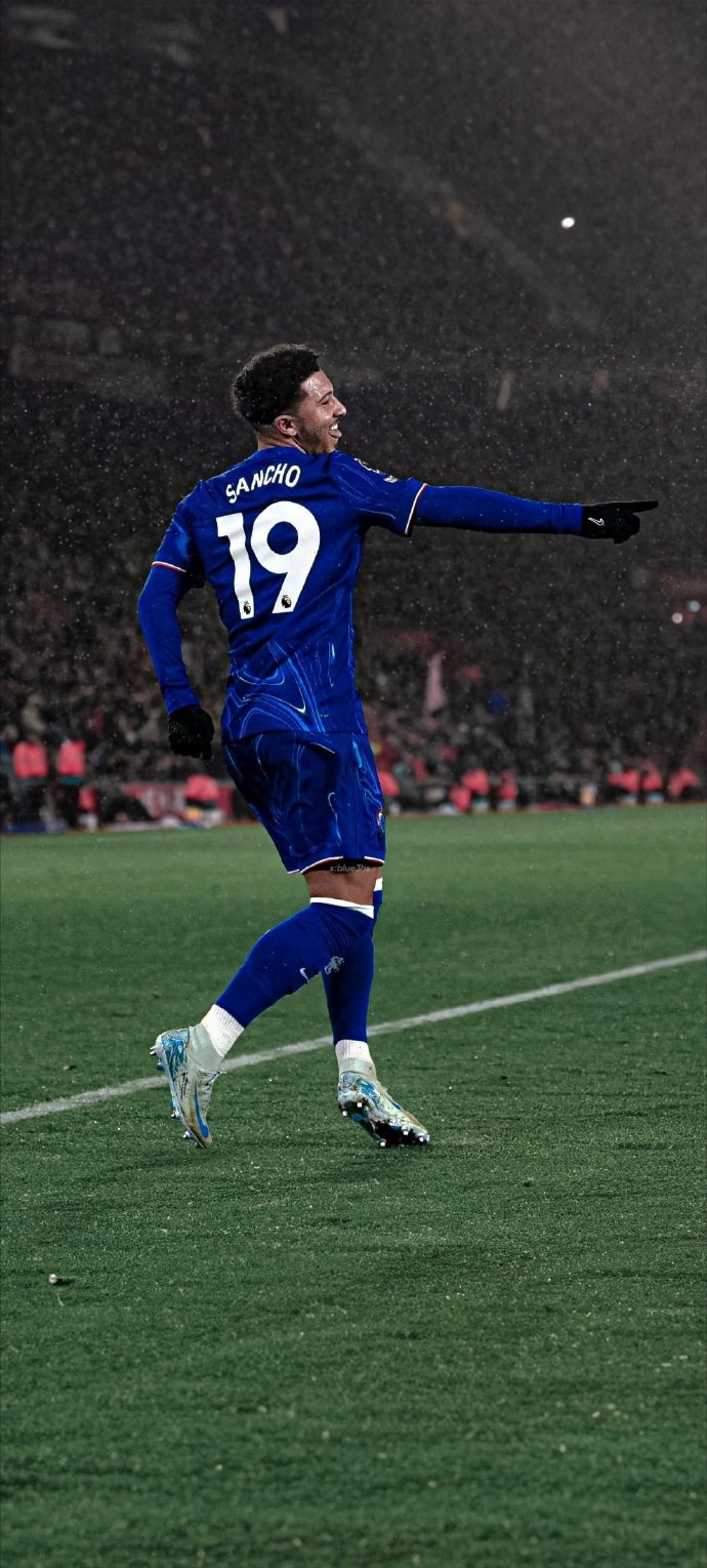 切尔西主场轻松取胜,继续保持领先 切尔西主场轻松取胜,继续保持领先