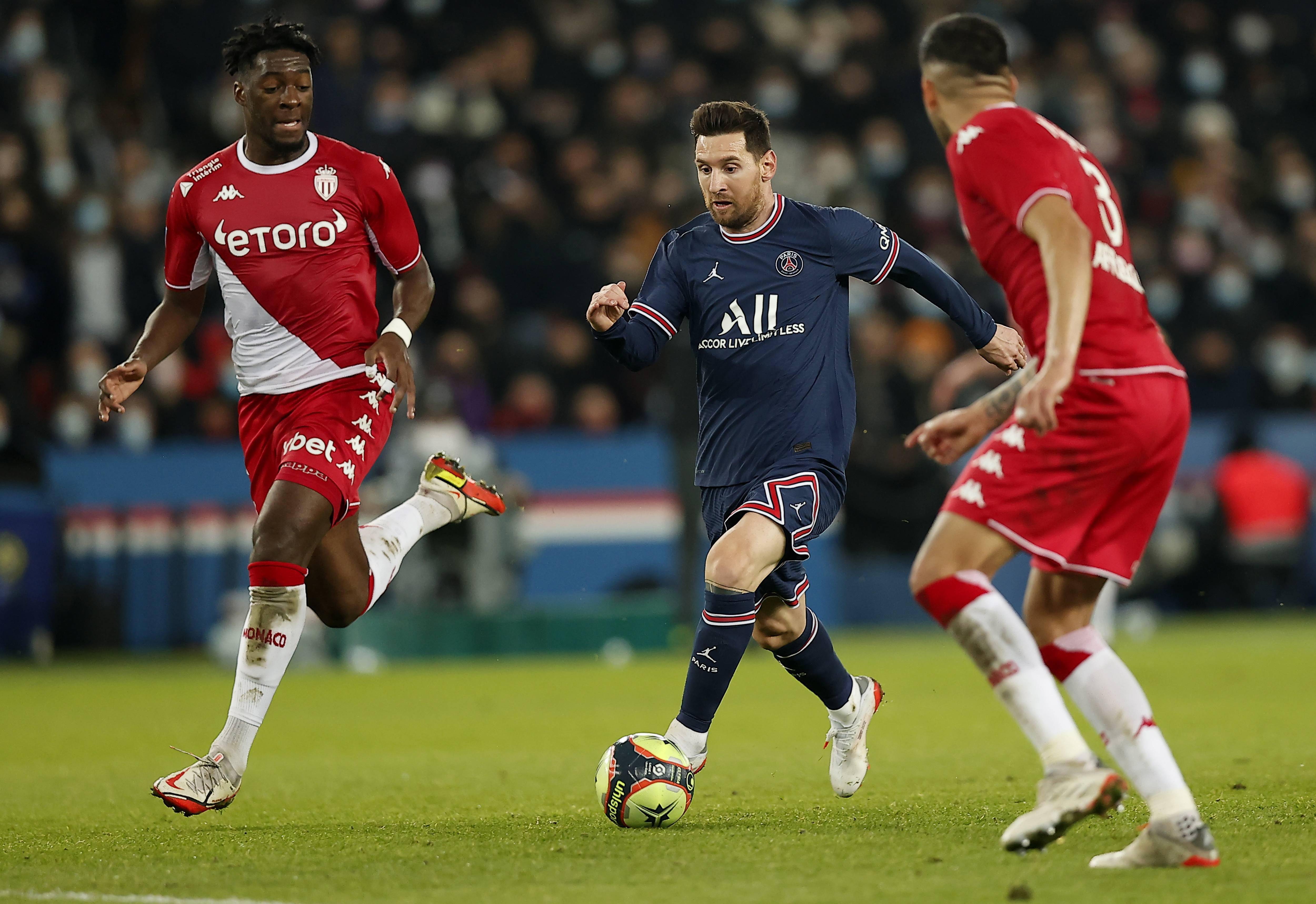 巴黎圣日耳曼力求连胜，冲击法甲榜首