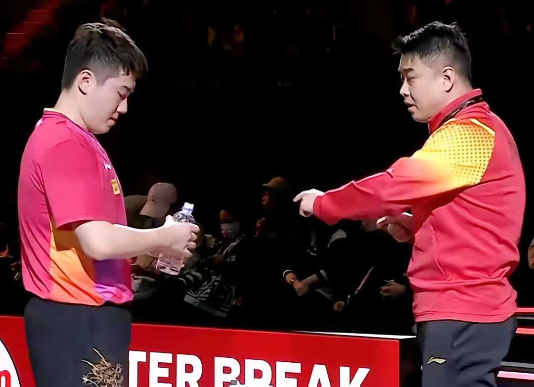 卫冕冠军抢眼战胜对手斩获首胜