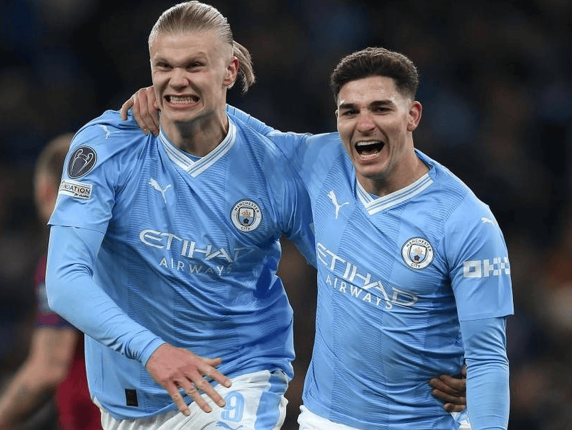 威廉希尔中文站-曼城主场大胜埃弗顿，稳居积分榜首位