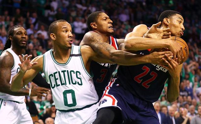 雄鹿队主场好战胜对手，晋级季后赛