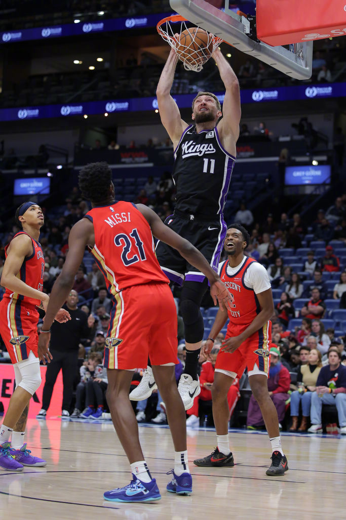 国王大胜鹈鹕，福克斯与霍洛维尔亮眼表现引领全队取胜