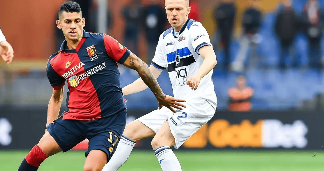 佛罗伦萨赢得胜利,球员互相庆祝击败对手 佛罗伦萨赢得胜利,球员互相庆祝击败对手