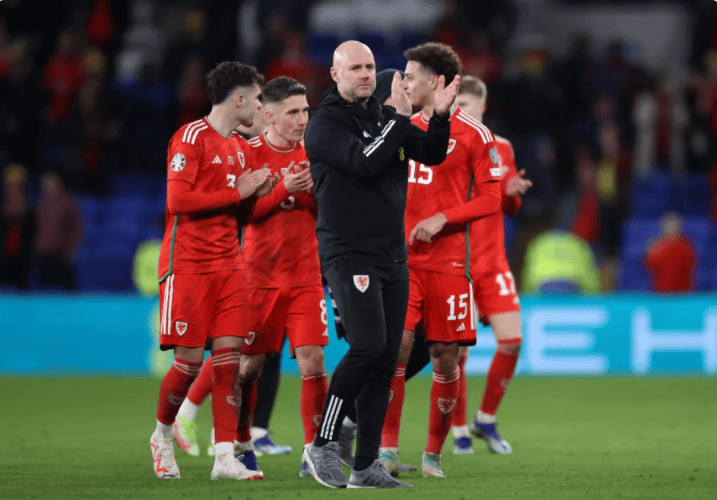 威廉希尔app-欧预赛淘汰赛如履薄冰，胜者通往荣耀之巅