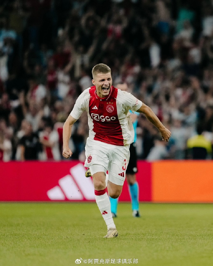 威廉希尔官网-阿贾克斯再次豪取胜利，晋级望半决赛