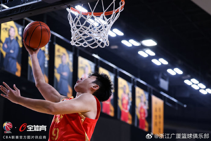 威廉希尔官网-福建男篮主场大胜，收获两连胜