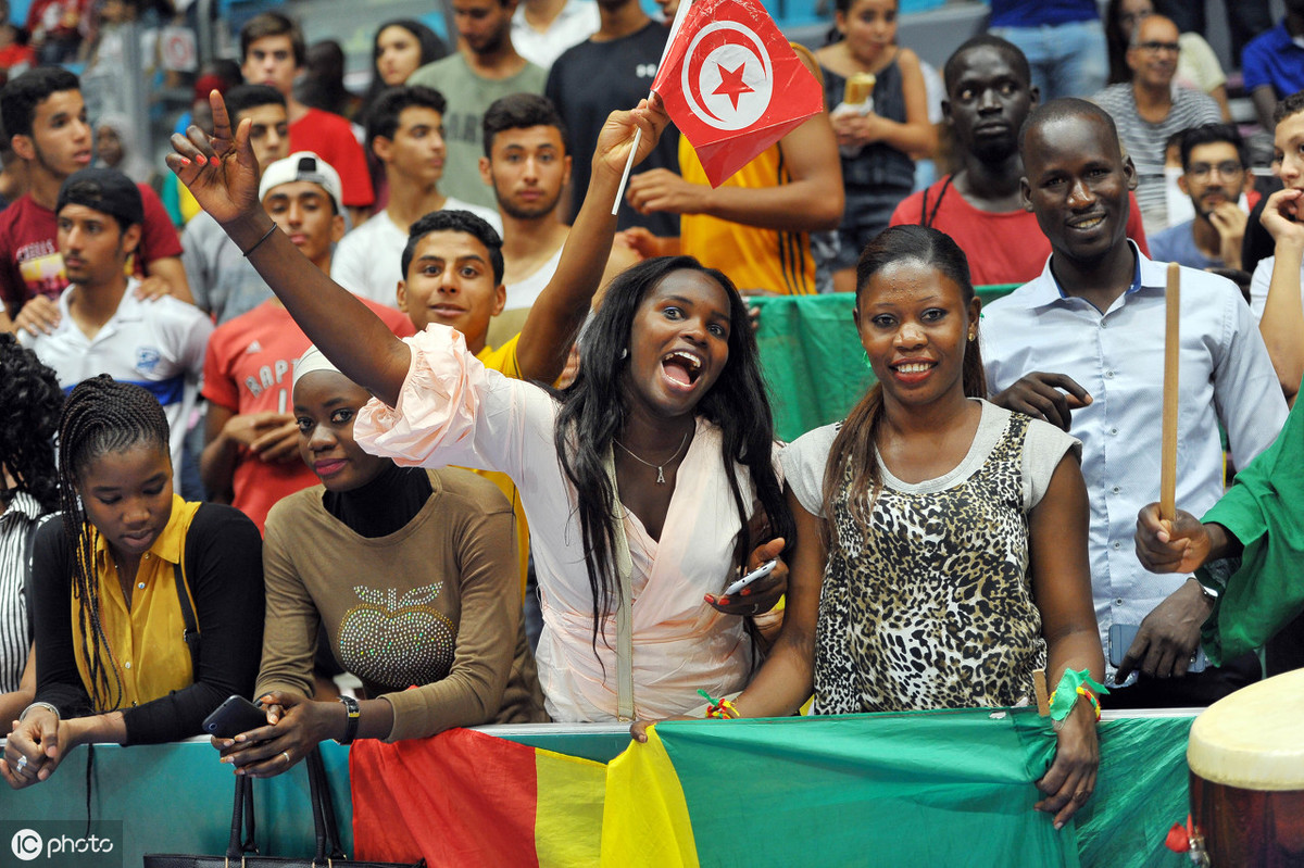 威廉希尔官网-非洲篮球锦标赛正式开幕，各队士气高涨