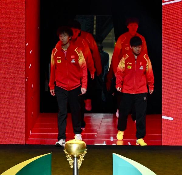 国家队大比分战胜劲敌，晋级决赛