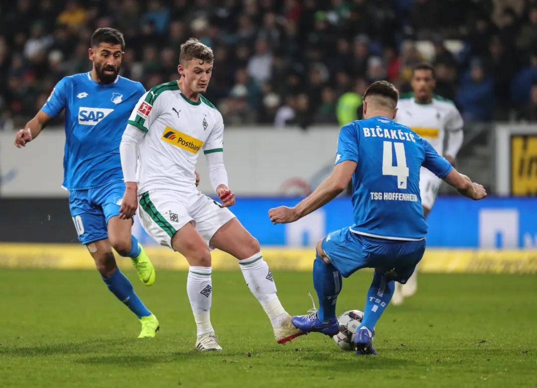 威廉希尔中文站-霍芬海姆在比赛中击败对手领跑积分榜