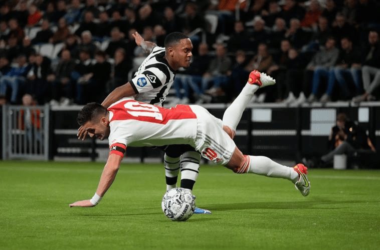 威廉希尔中文站-荷甲球队逆袭晋级,阿贾克斯再续辉煌!