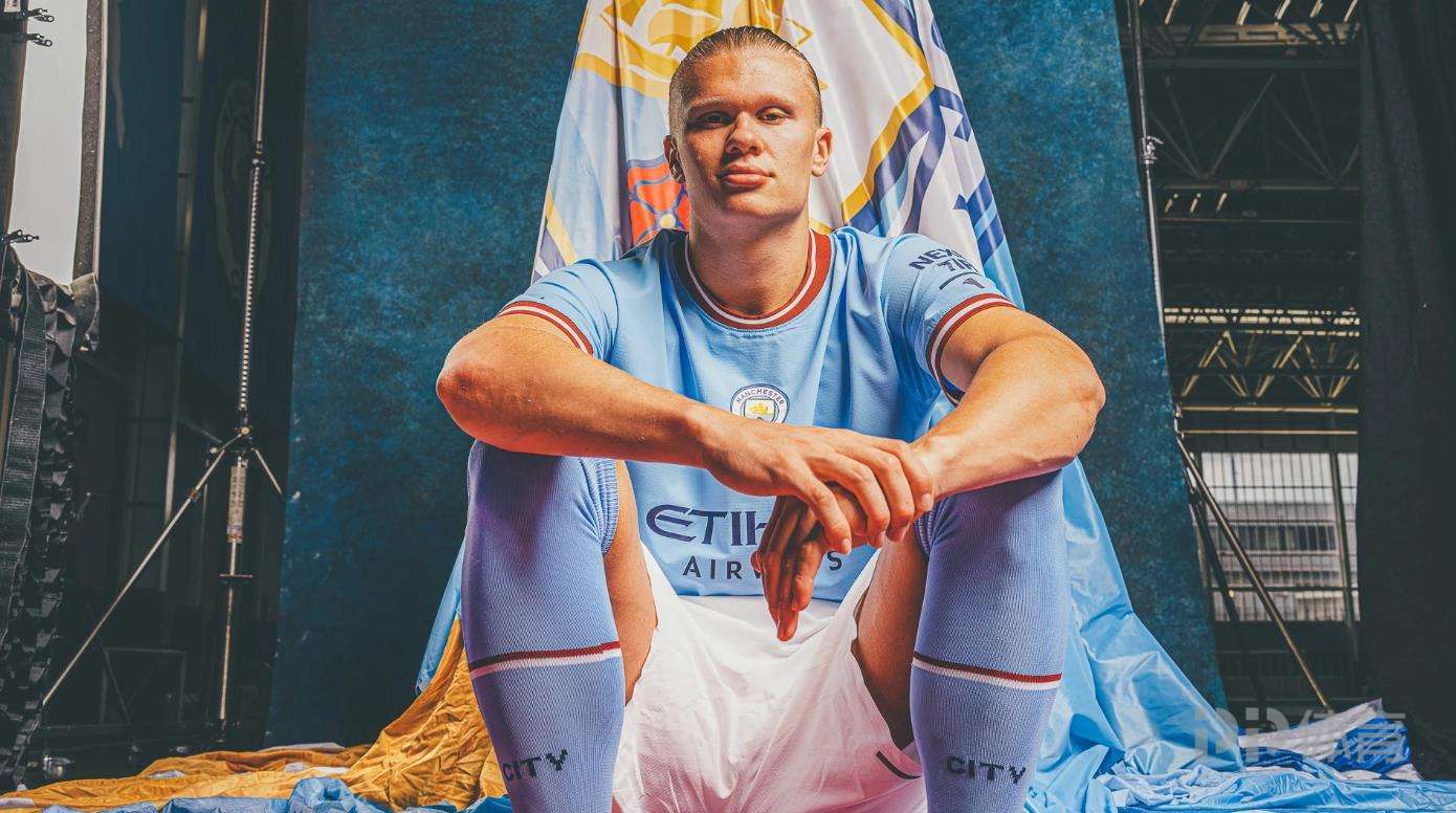 曼城新援在联赛首秀中立下新帅 曼城新援在联赛首秀中立下新帅