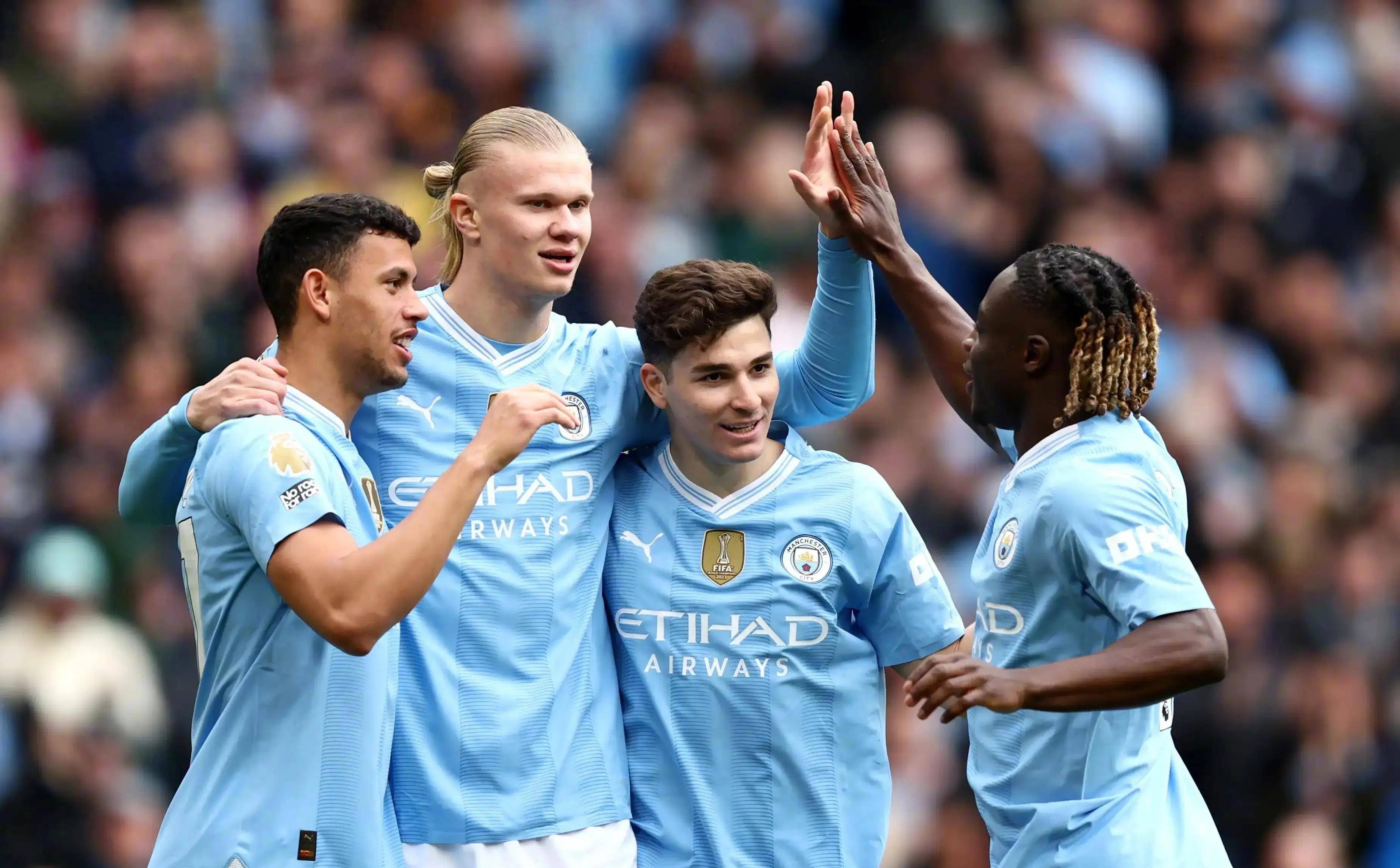 英国威廉希尔-曼联顺势压制对手，小有优势领先