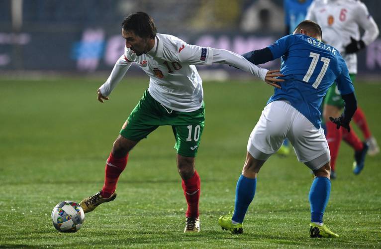 斯洛伐克客场逼平斯洛文尼亚，晋级形势严峻