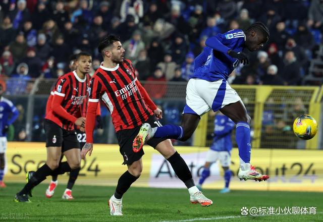 曼联突围成功，AC米兰险背锅