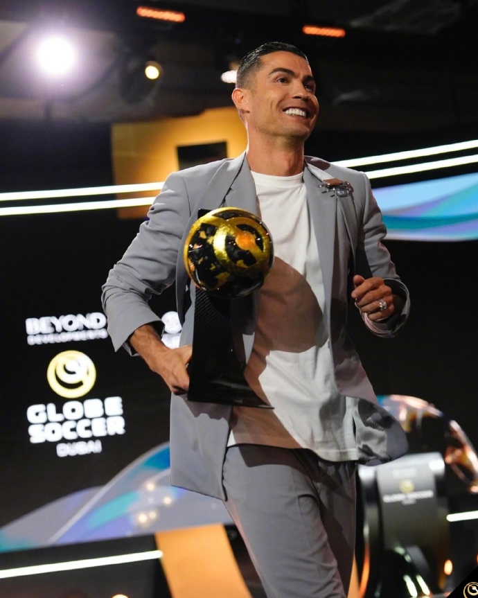 英国威廉希尔-全球顶级球员奉献爱心与力量