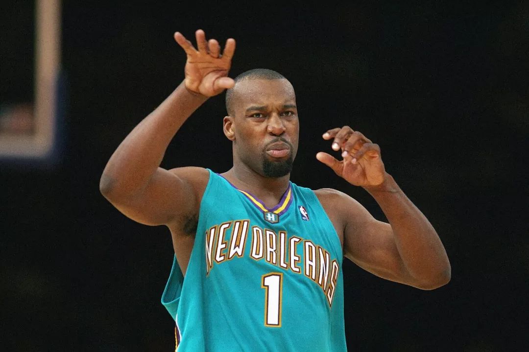 威廉希尔官网-黄蜂黑八箭神表现,横扫篮网