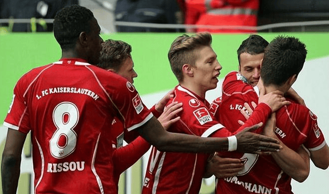 汉堡客场失利,排名逐渐下滑德国足坛秩序 汉堡客场失利,排名逐渐下滑德国足坛秩序