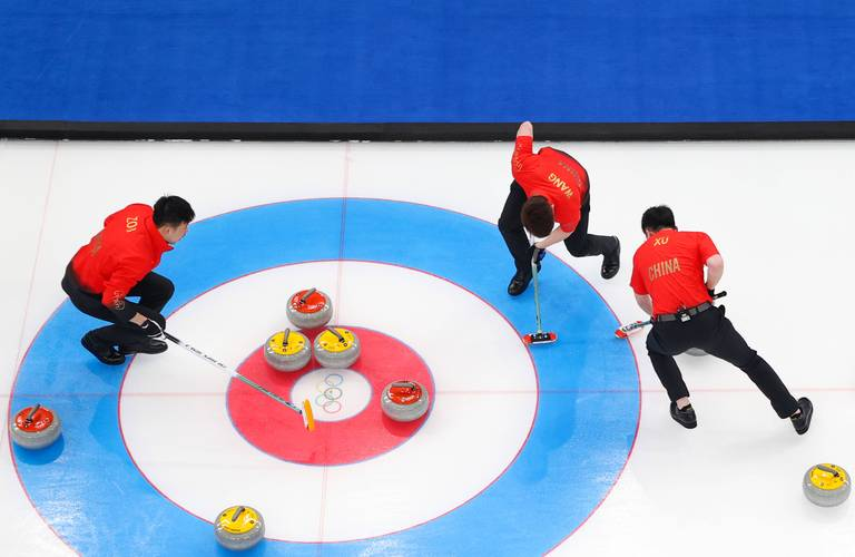 威廉希尔app-芬兰选手冰壶象棋手法夺冠