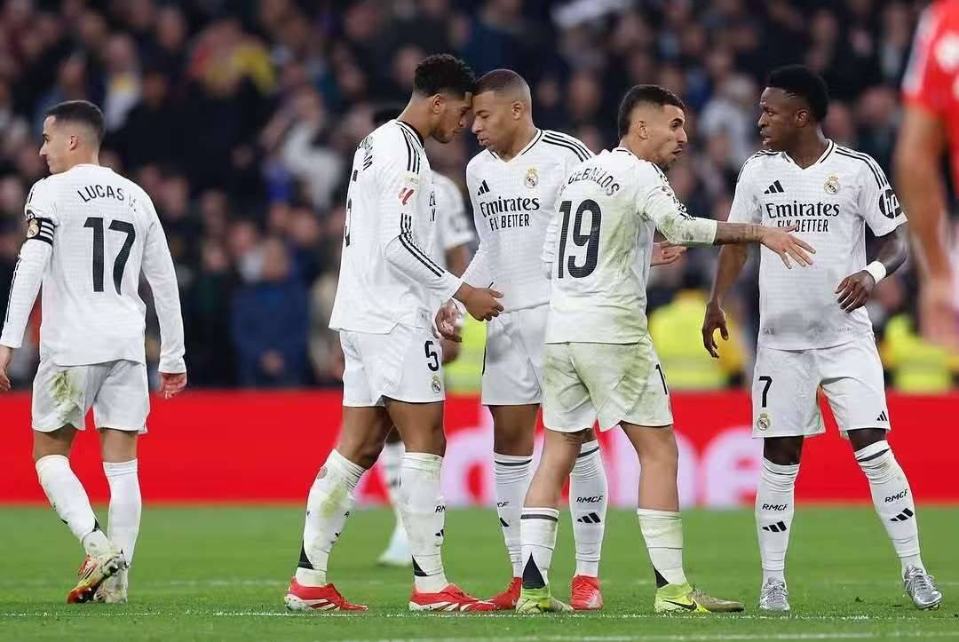 马赛大胜尼斯，继续追赶排名