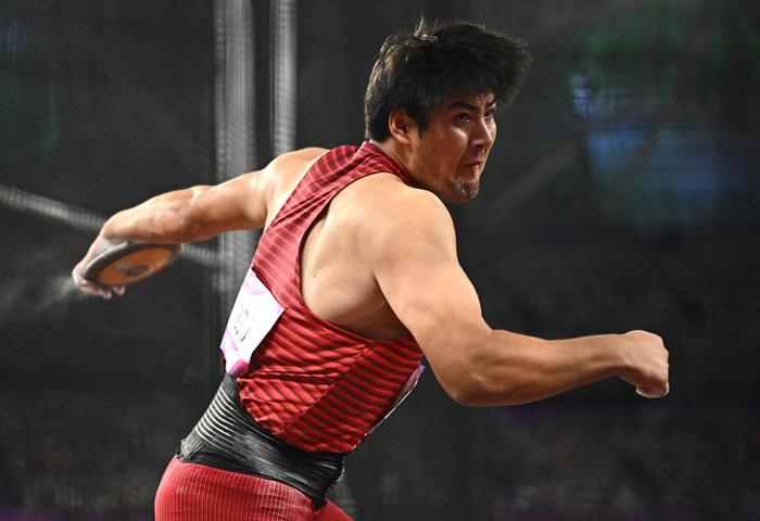 英国威廉希尔-俄罗斯铁饼选手现身田径场地