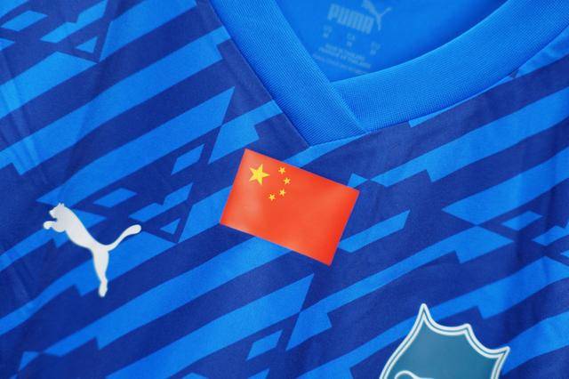 五星红旗迎风飘扬！中国女足霸气夺冠