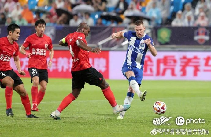 华夏幸福主场1-3不敌长春亚泰，遭遇连败