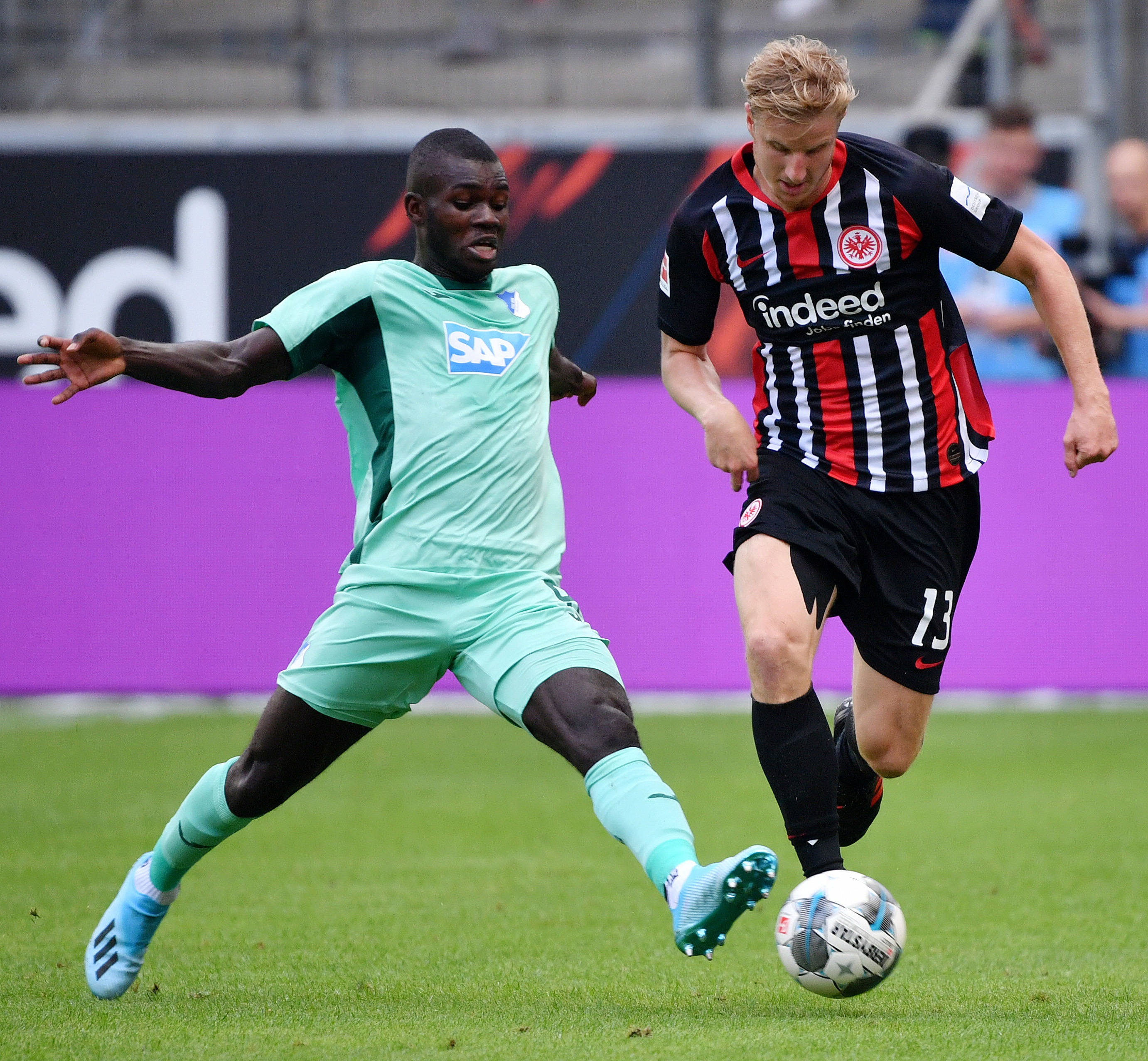 威廉希尔中文站-霍芬海姆主场大胜，重新点燃保级希望