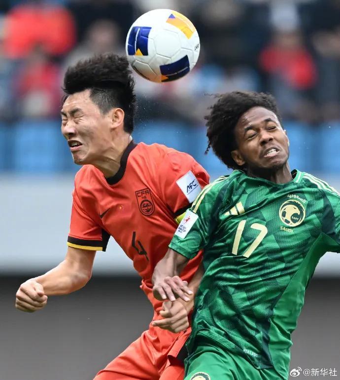 威廉希尔中文站-伤停时间绝杀!比赛中球员最后时刻定胜负