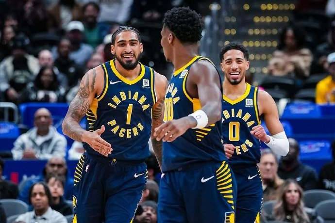 威廉希尔官网-步行者客场击败篮网，亚当斯进账分