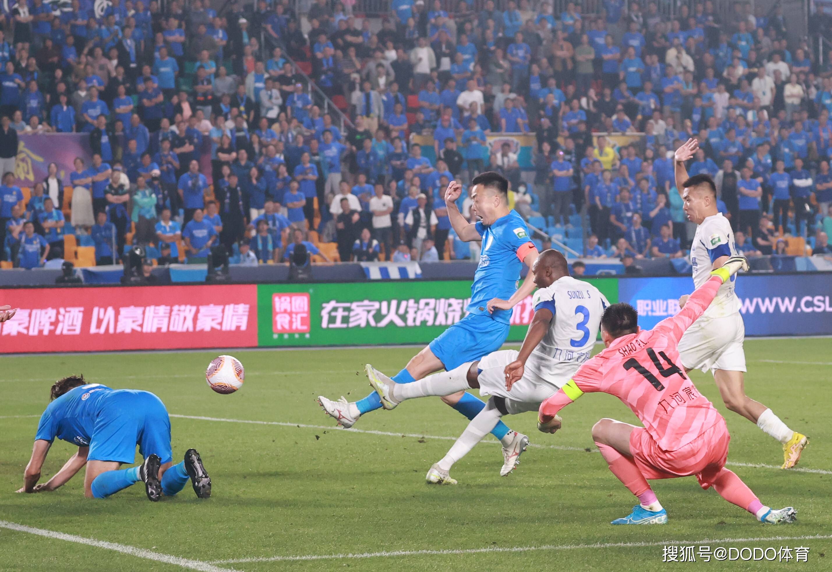 危机四伏！中超联赛中一支实力强劲的球队陷入困境