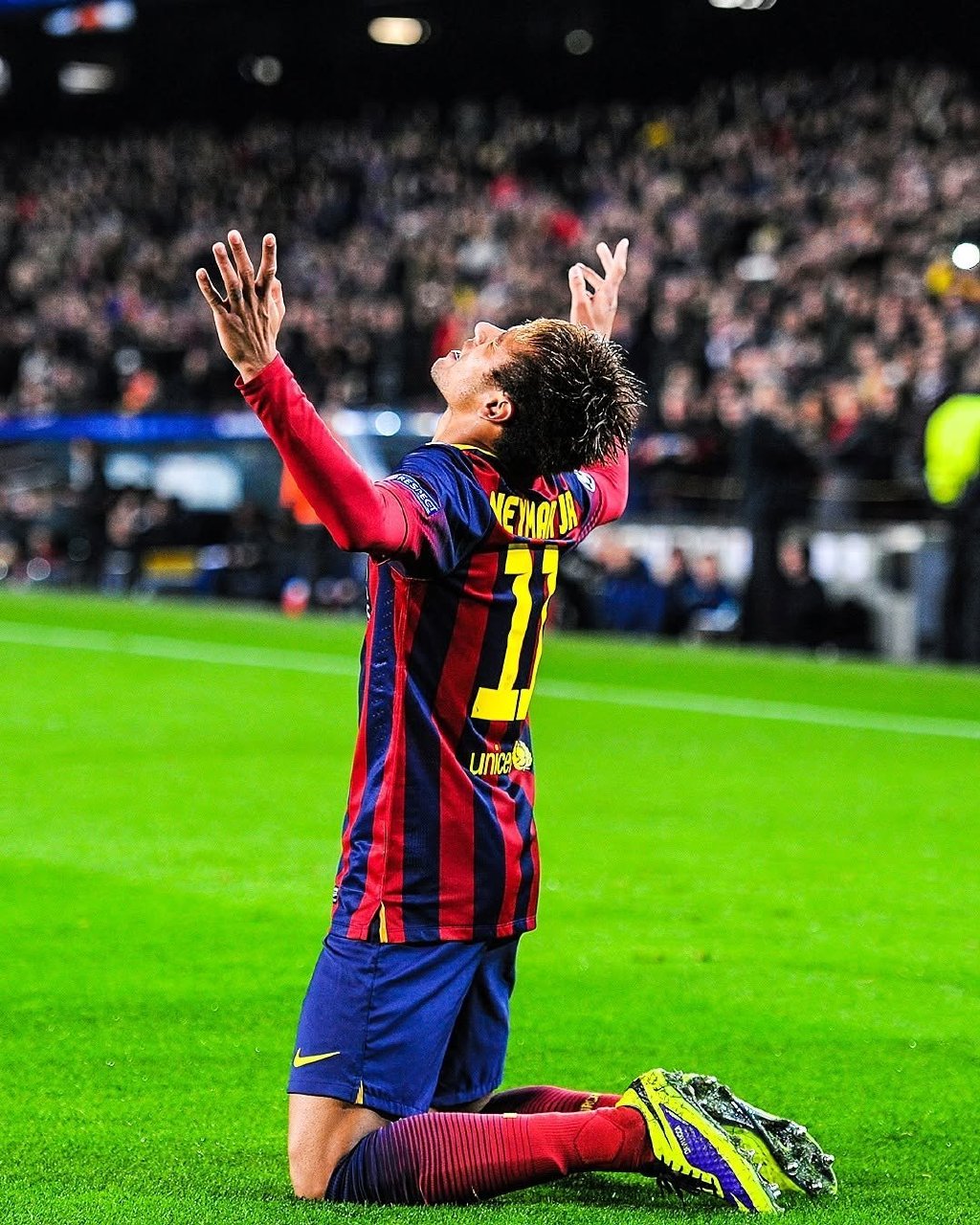 英国威廉希尔-巴黎3-1逆转马赛，内马尔任意球破门