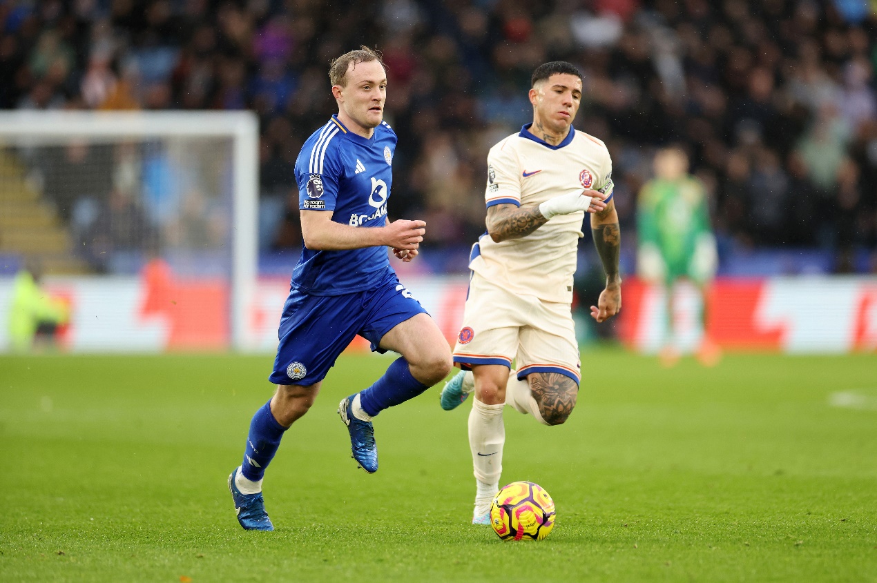 威廉希尔中文站-足彩大盘点：英超赛场热火朝天，看点十足