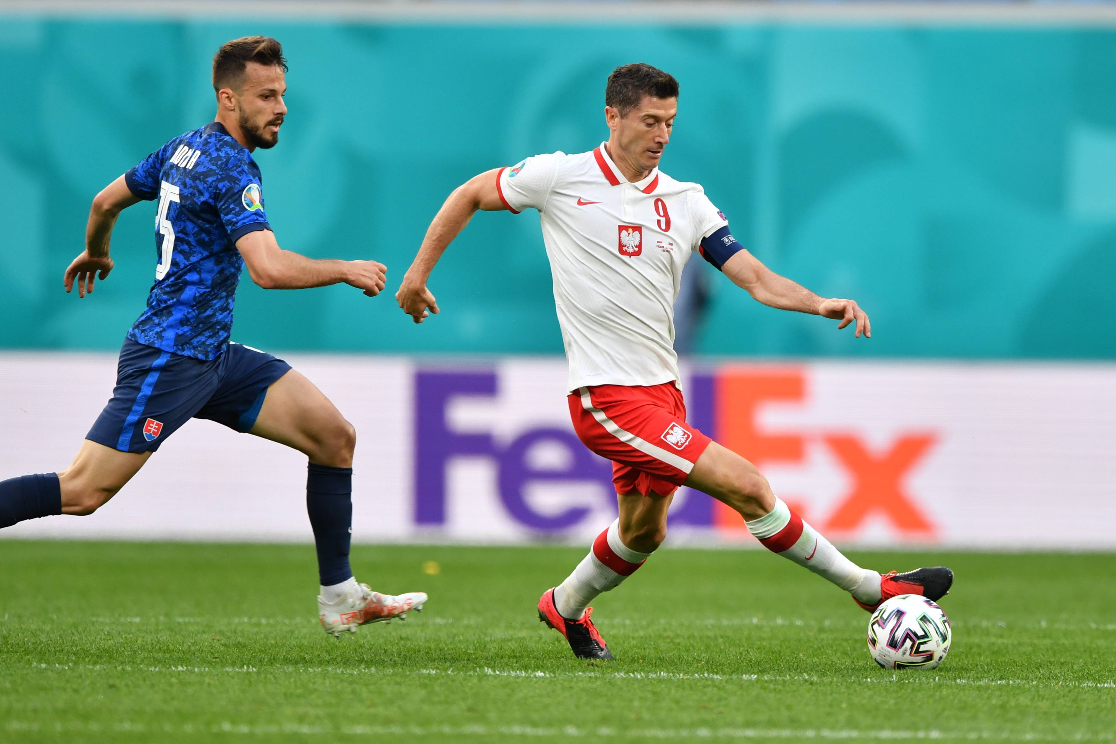 波兰横扫克罗地亚，提前锁定欧洲杯正赛席位