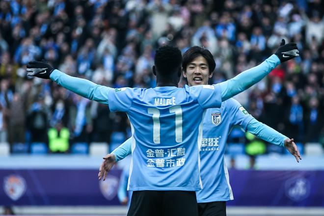 苏州东凯逆转大连一方，迎来中超首胜